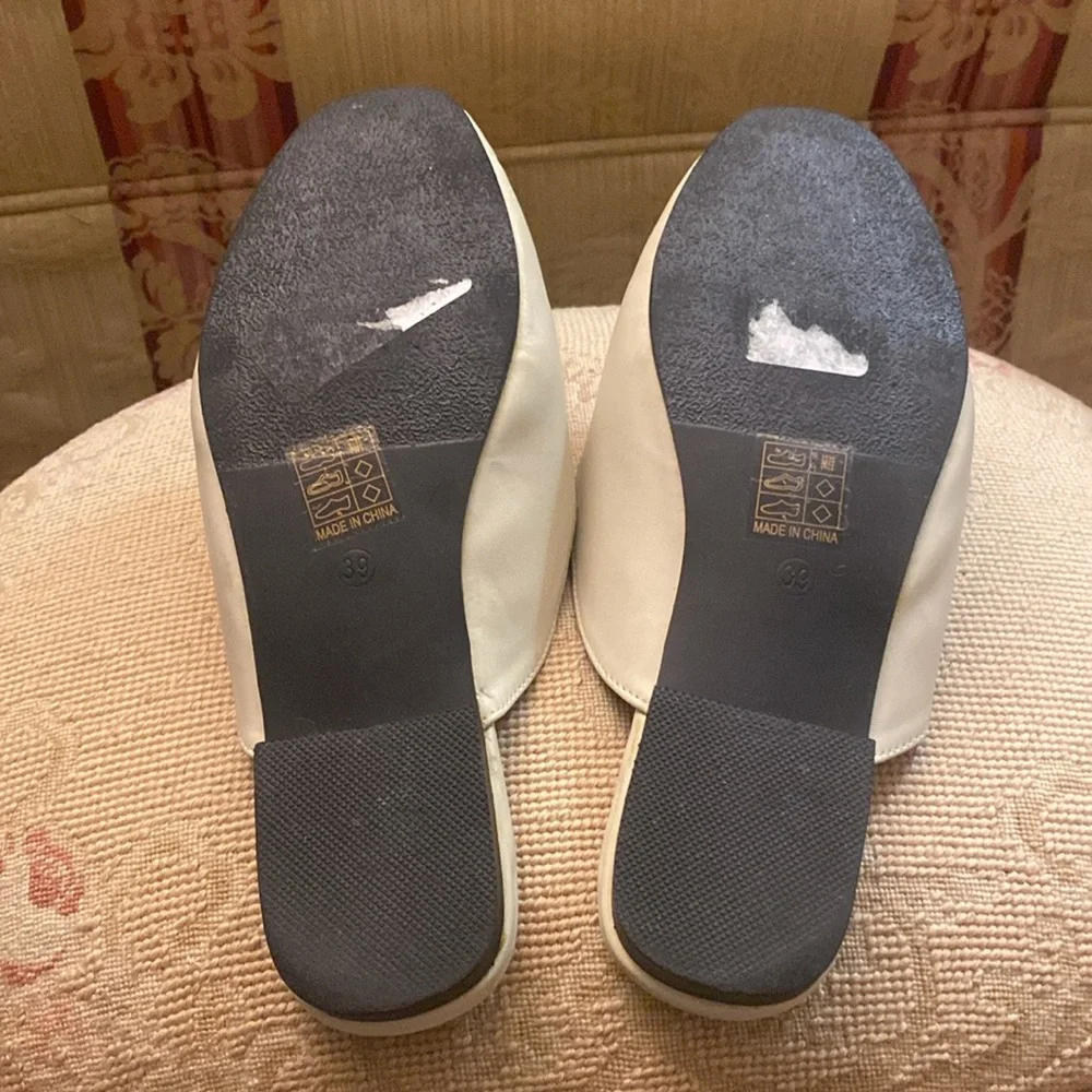CREAM SLIDES - Picture 4 of 5